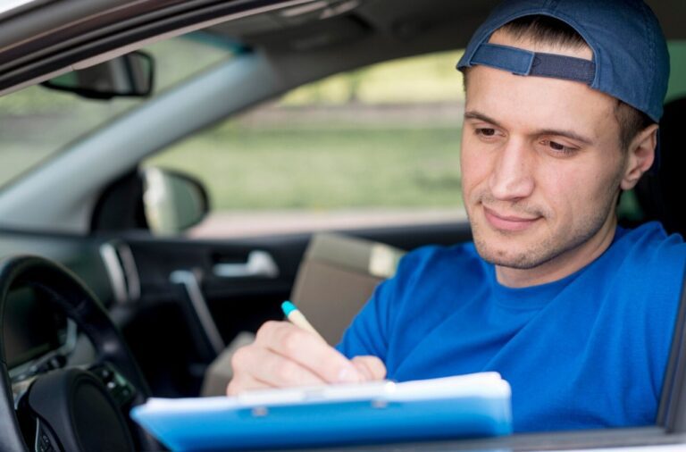 Lire la suite à propos de l’article Combien de temps reste-t-on jeune conducteur pour l’assurance auto ?